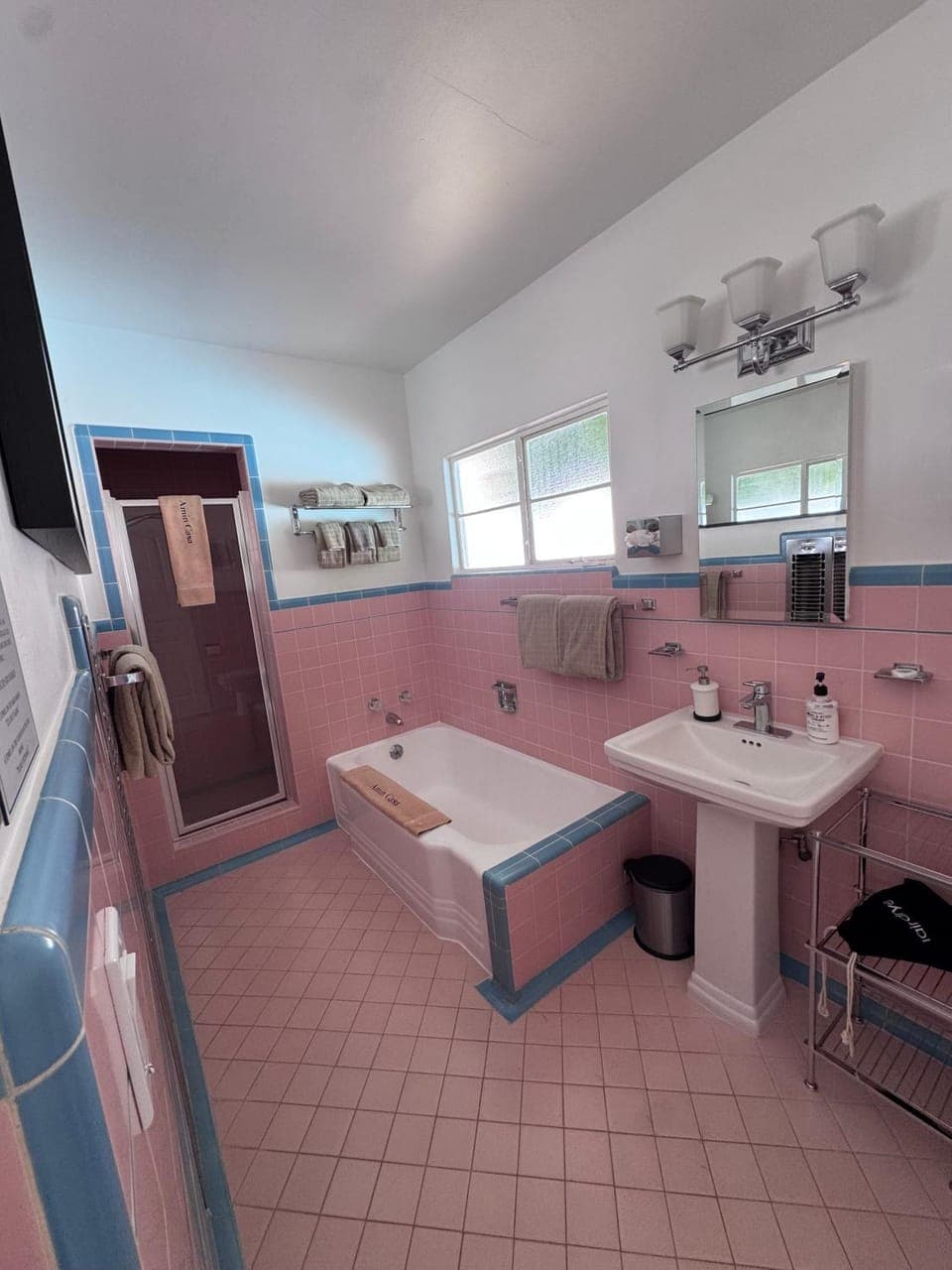 Bathroom, Bath