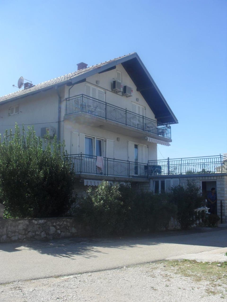 Facade/entrance, On site, Street view