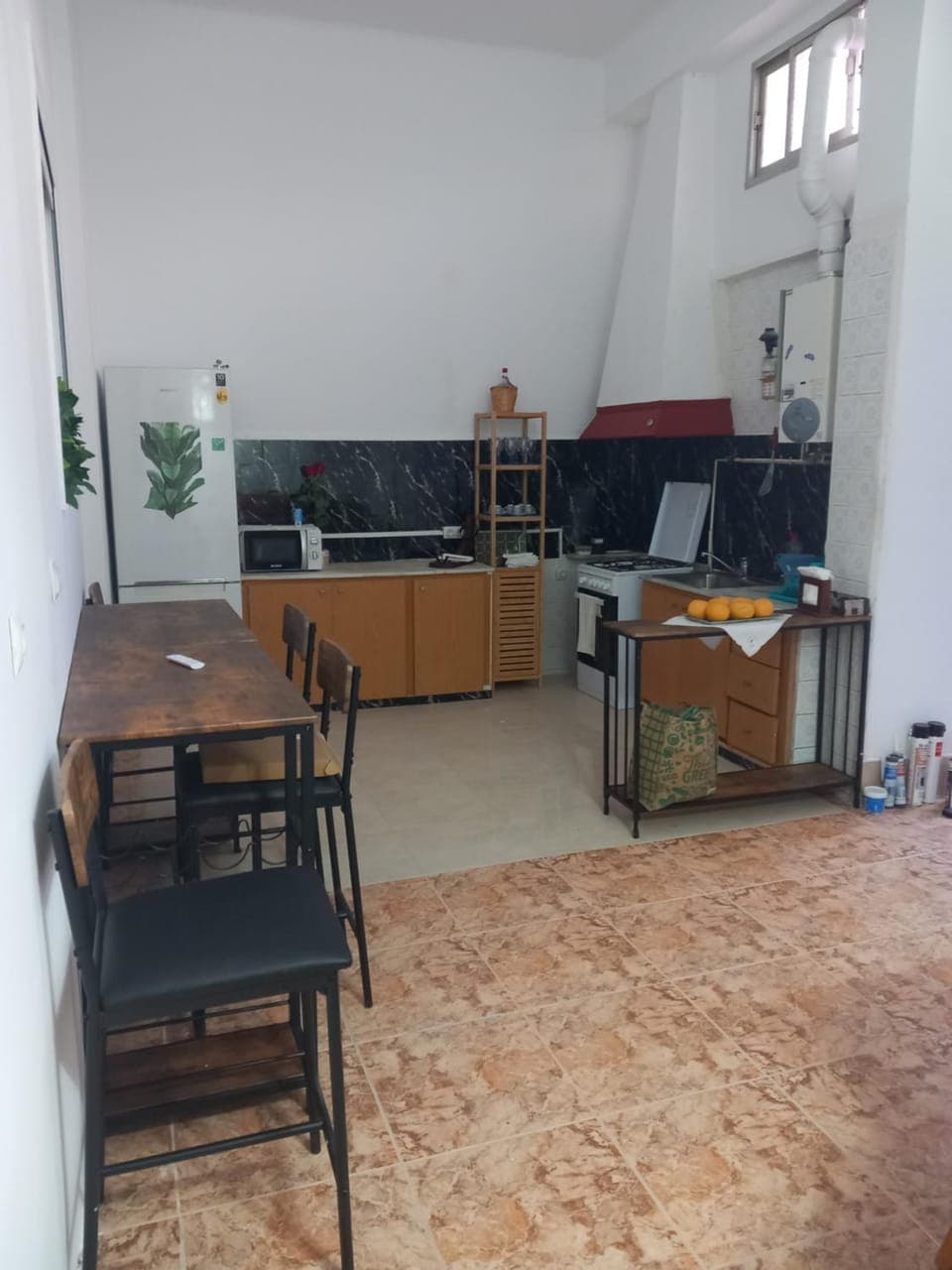 Kitchen or kitchenette, Kitchen or kitchenette