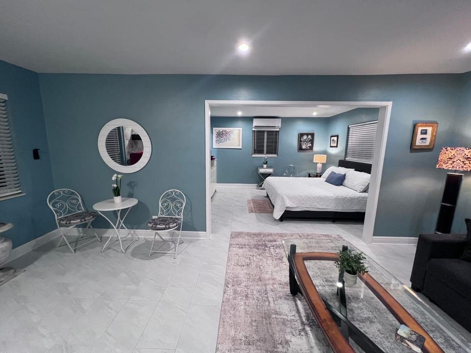 The Pines Hideaway #1 Apartment in Wilton Manors