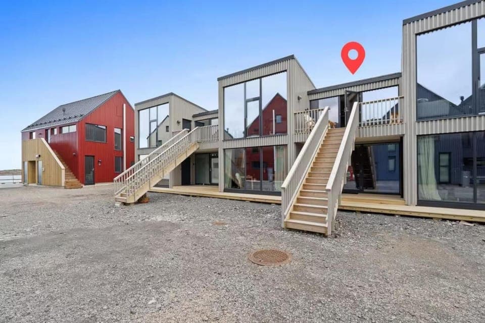 New & Stylish Apartment in Central Henningsvær Apartment in Lofoten