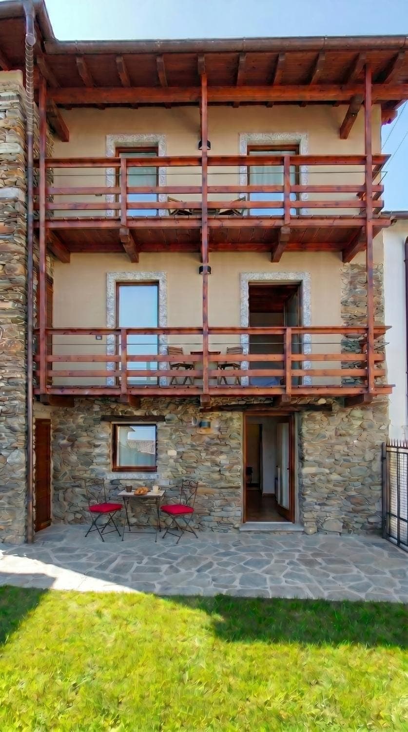 Property building, Inner courtyard view