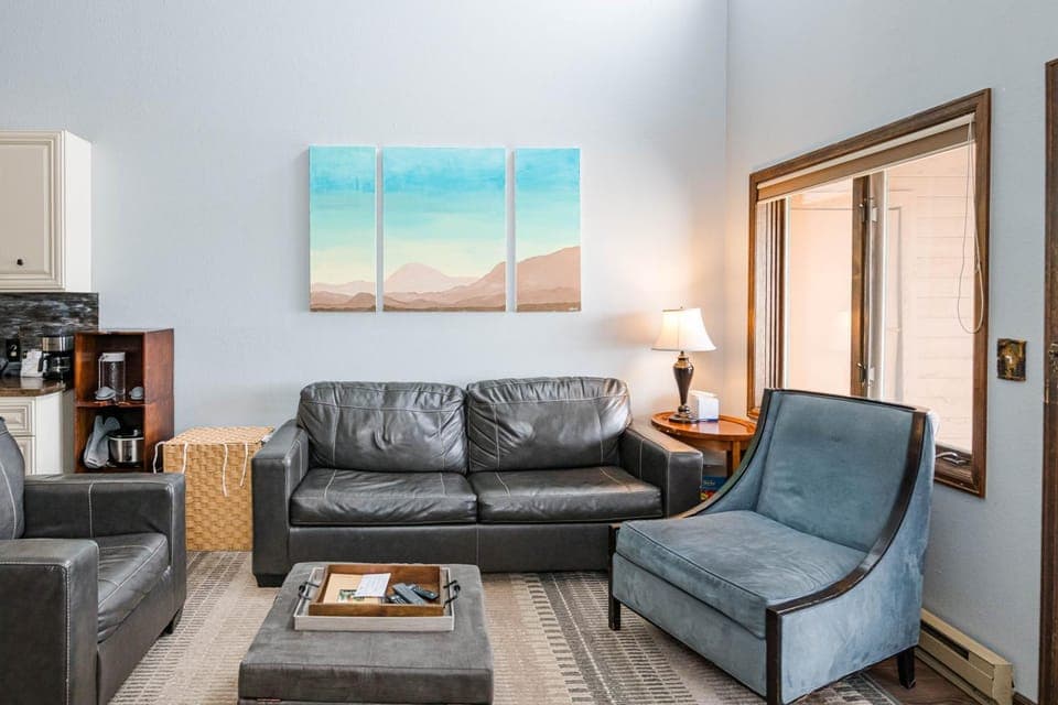 Day, Kitchen or kitchenette, Living room, furniture