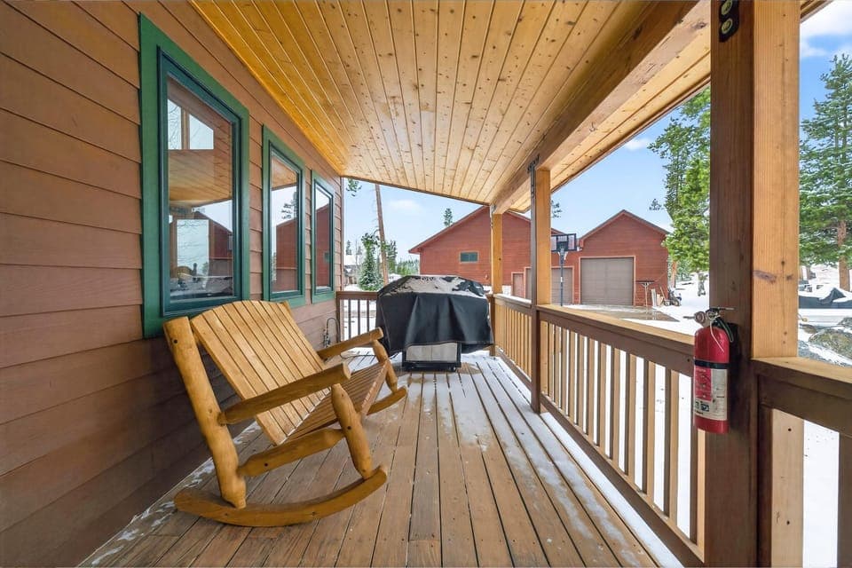 Patio, Day, BBQ facilities, Balcony/Terrace, Seating area, furniture