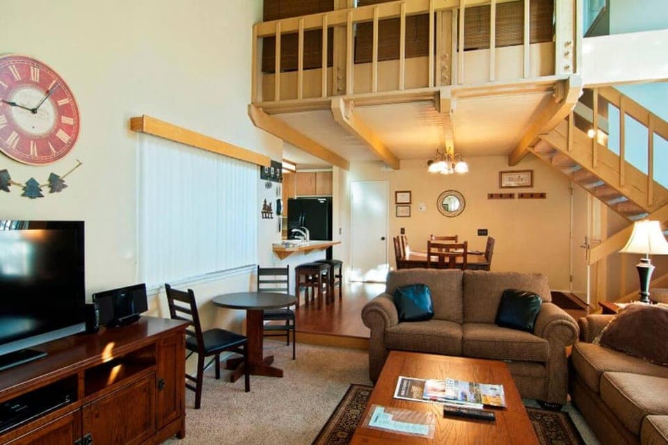 10 Tennis Village Apartment in Sunriver