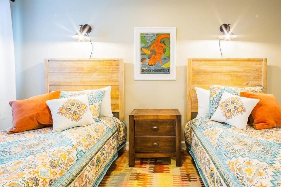 Bed, Decorative detail, Bedroom, furniture