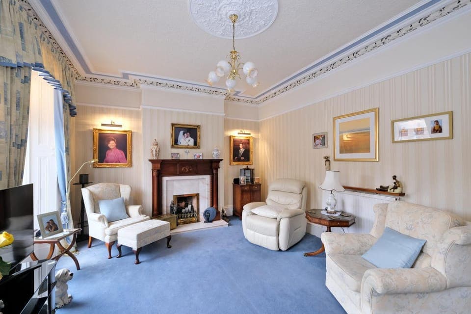 Living room, Seating area, flat iron