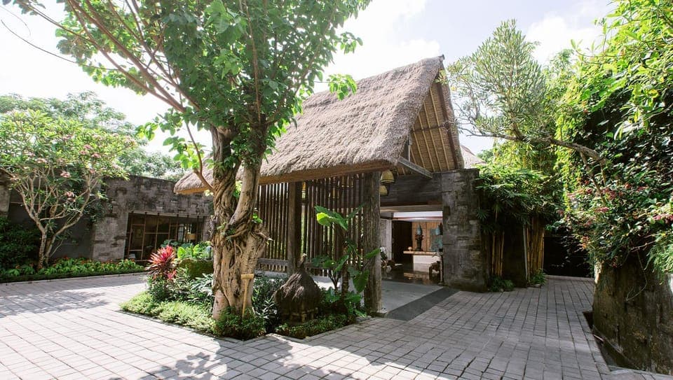 Facade/entrance, Day, Natural landscape, Lobby or reception, On site, Landmark view