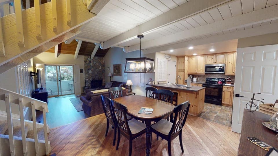 16 Tennis Village Apartment in Sunriver