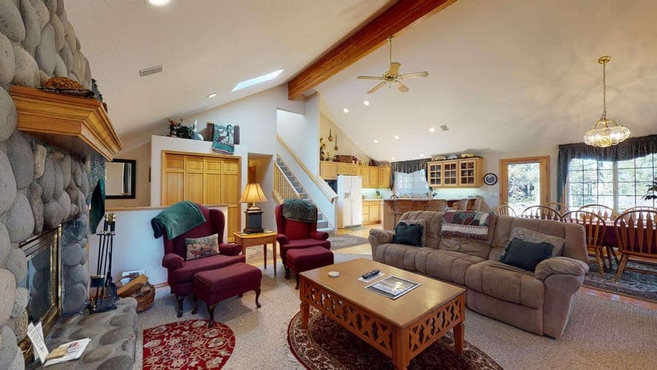 5 Red Cedar Lane House in Sunriver