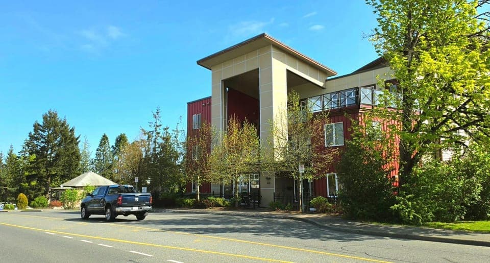 Property building, Spring, Day, Street view, Location