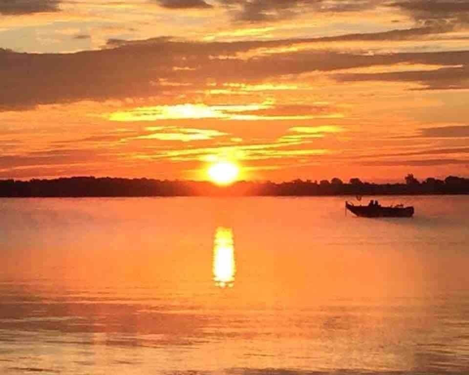 Natural landscape, Activities, Fishing, Fishing, Lake view, Sunrise