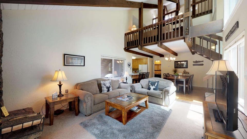 22 Tennis Village... House in Sunriver