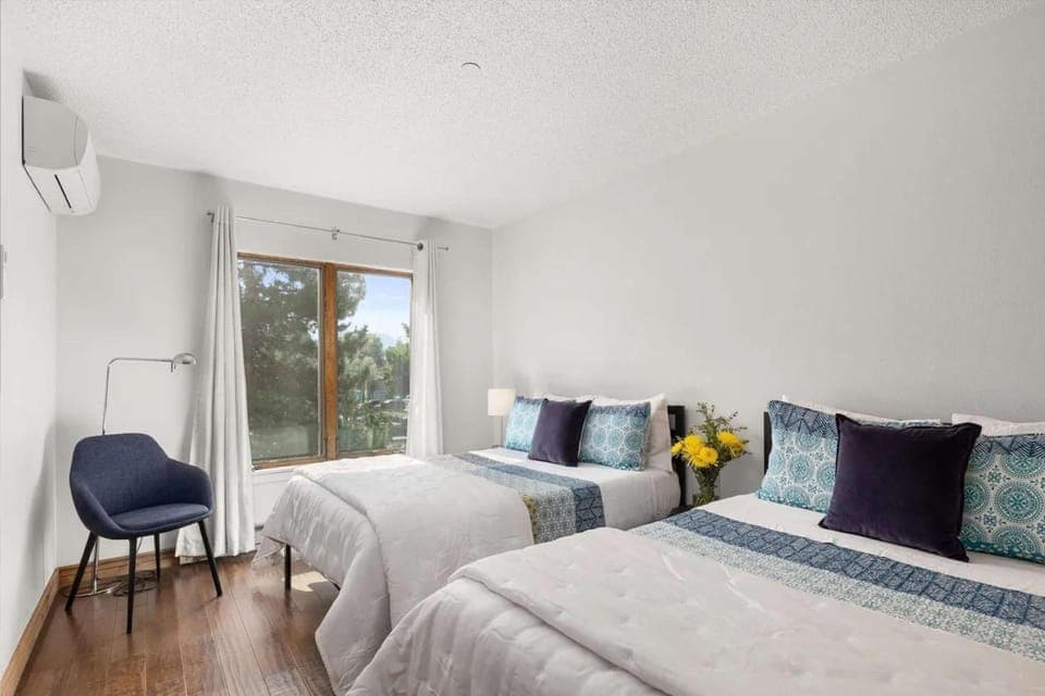 Old Town Retreat with Patio Apartment in Basalt