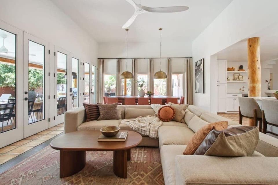 Serene Home Heated Pool & Games House in Paradise Valley