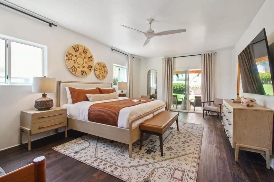 Serene Home Heated Pool & Games House in Paradise Valley