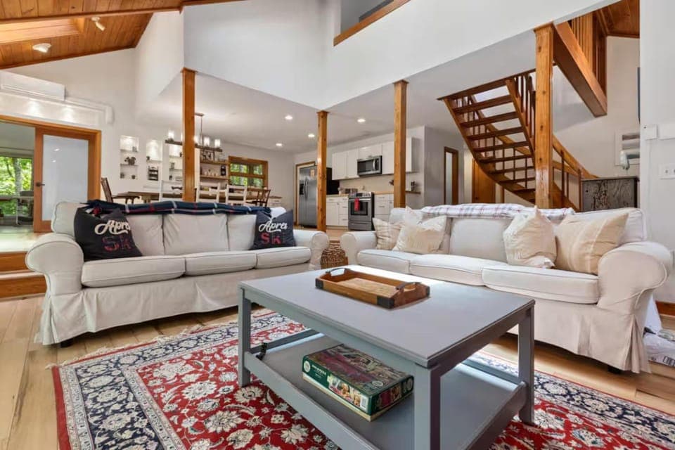 TV and multimedia, Living room, Seating area