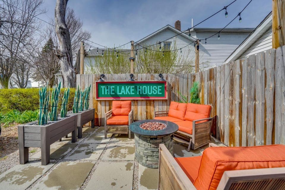 Explore Dtwn Sandusky! Unique Lake Erie Getaway Apartment in Sandusky