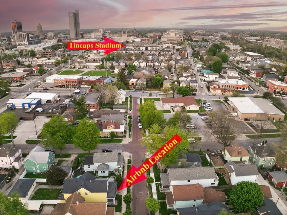 City view, Street view, Location