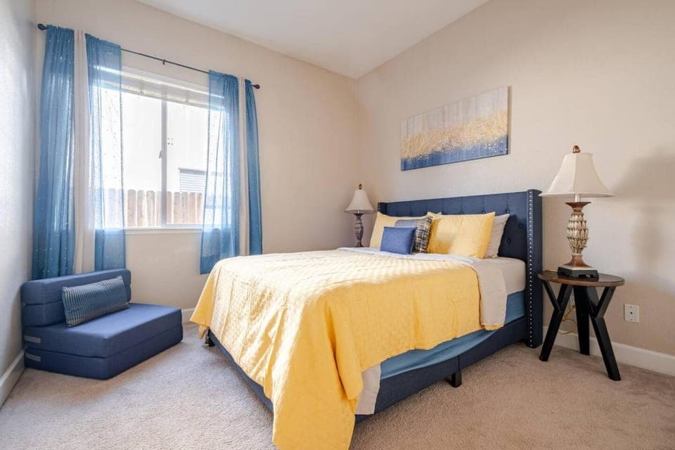 Grace Vista Spacious Near Downtown, Bars, UC Davis House in West Sacramento