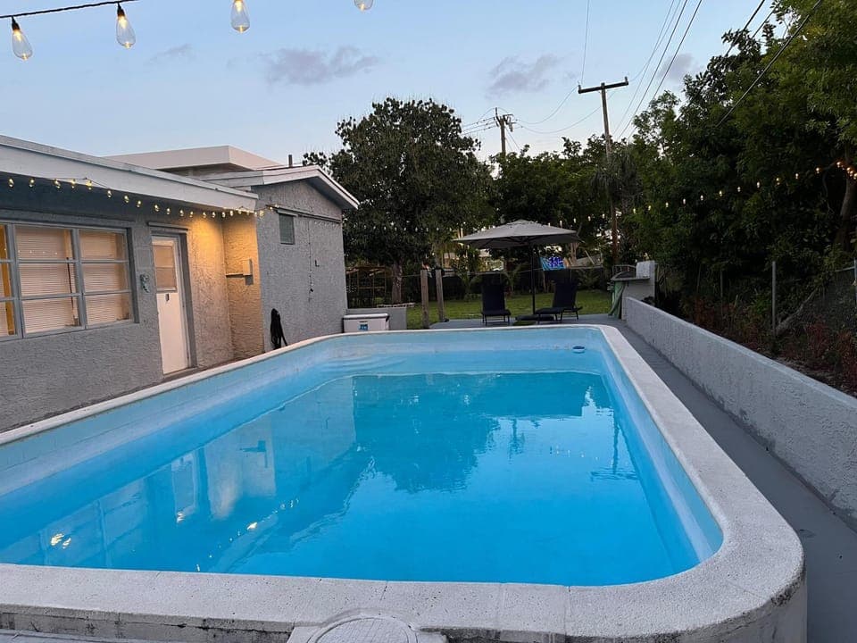 Pool view, Swimming pool