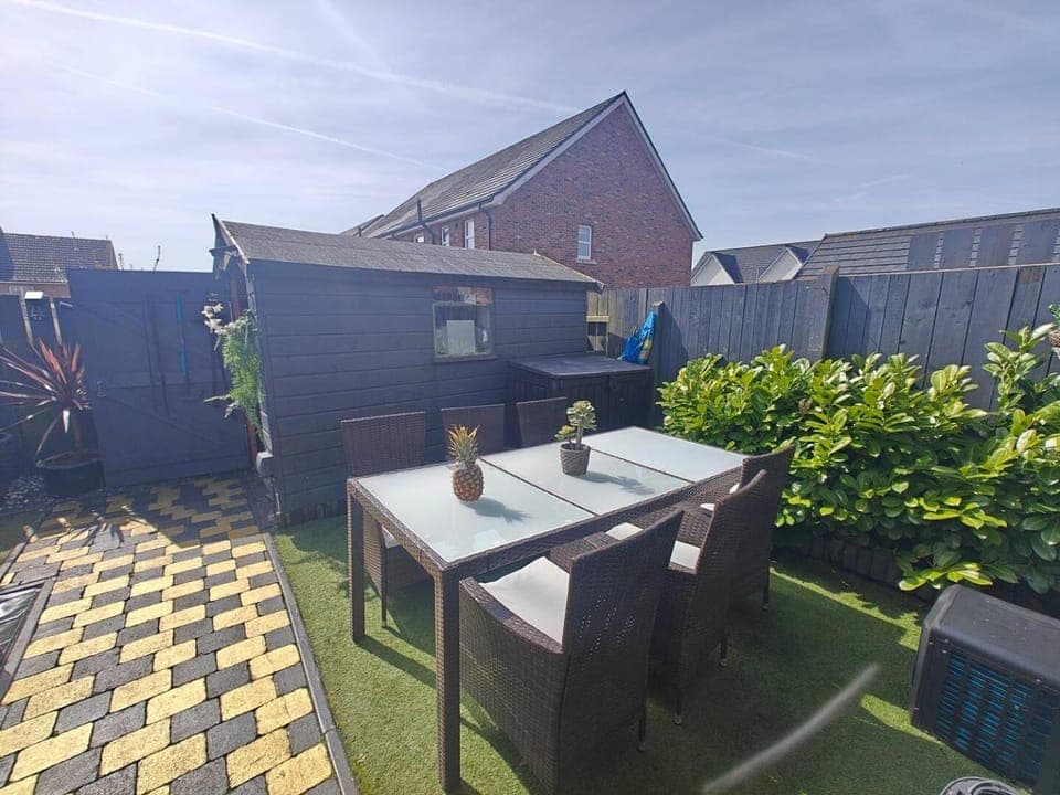 3BR Tropical Escape House in Lisburn