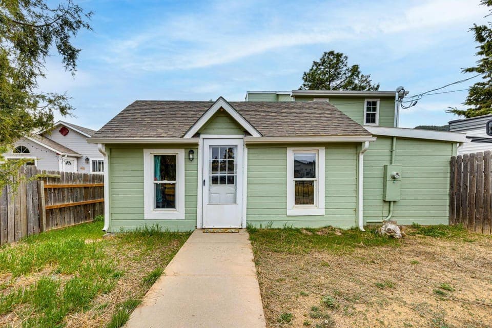 Walk to Park, Trails & Pub! Palmer Lake Cottage House in Palmer Lake