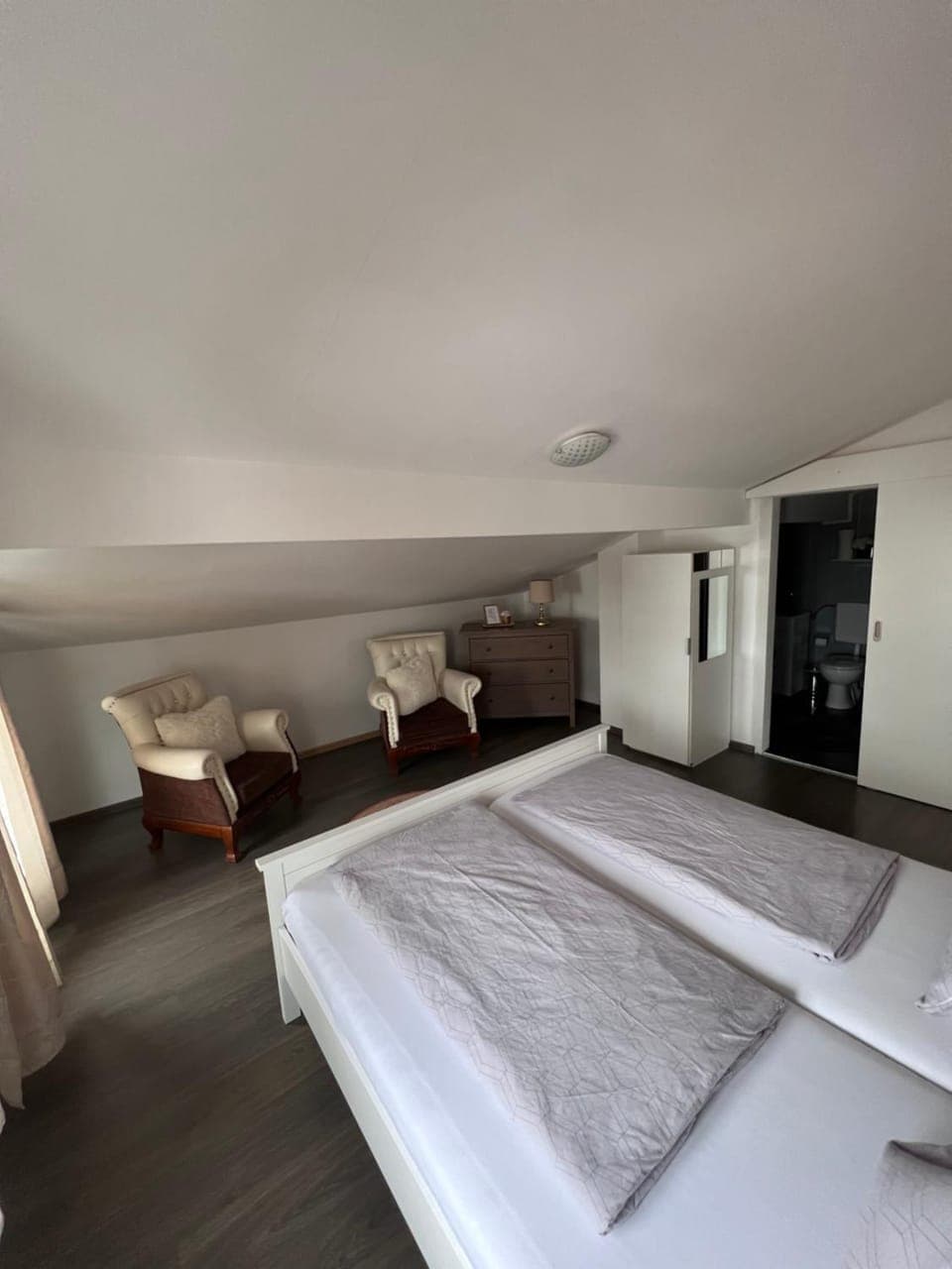 Bed, Photo of the whole room, Seating area, Bedroom, wardrobe