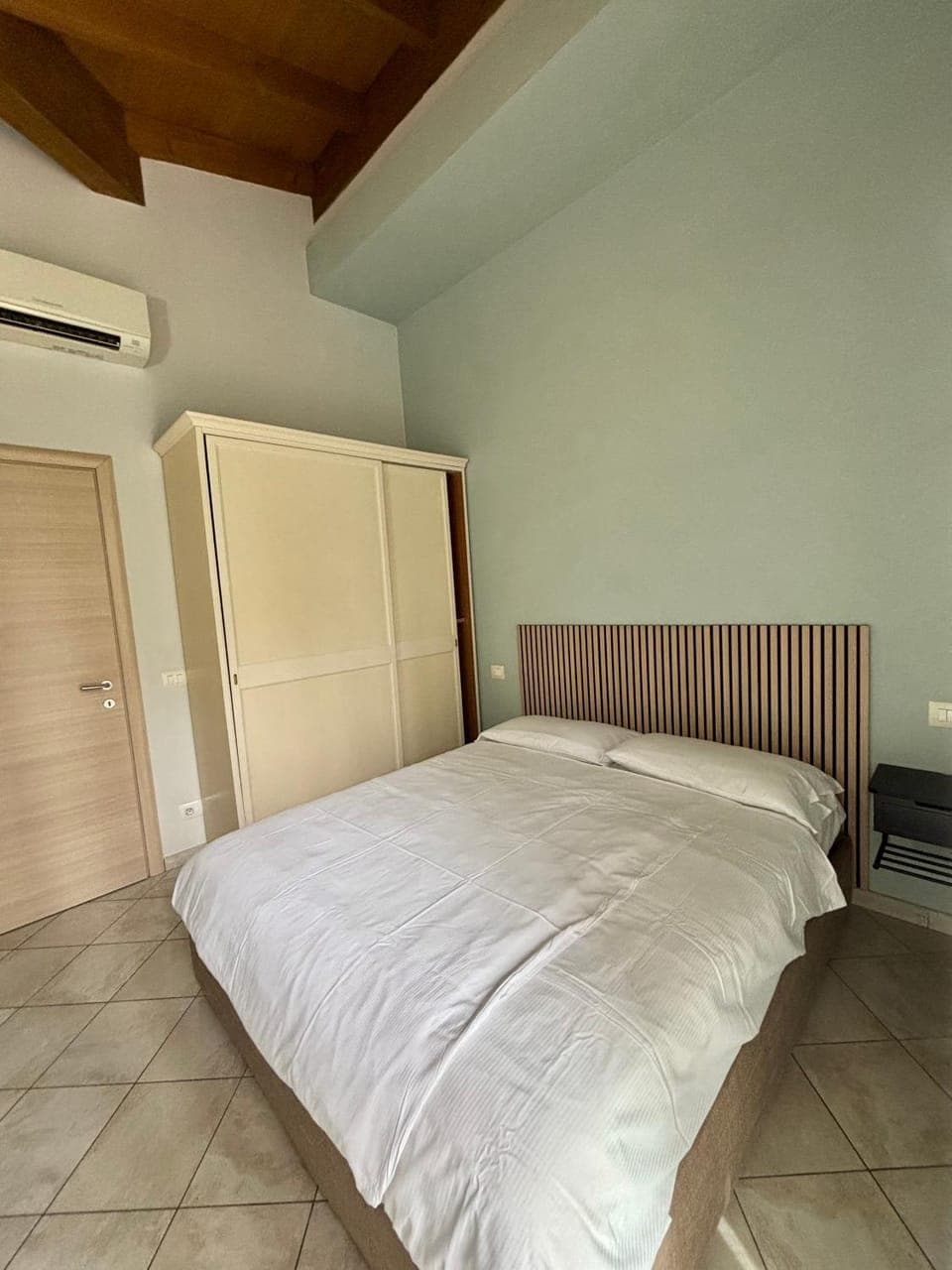 Bed, Bedroom, wardrobe