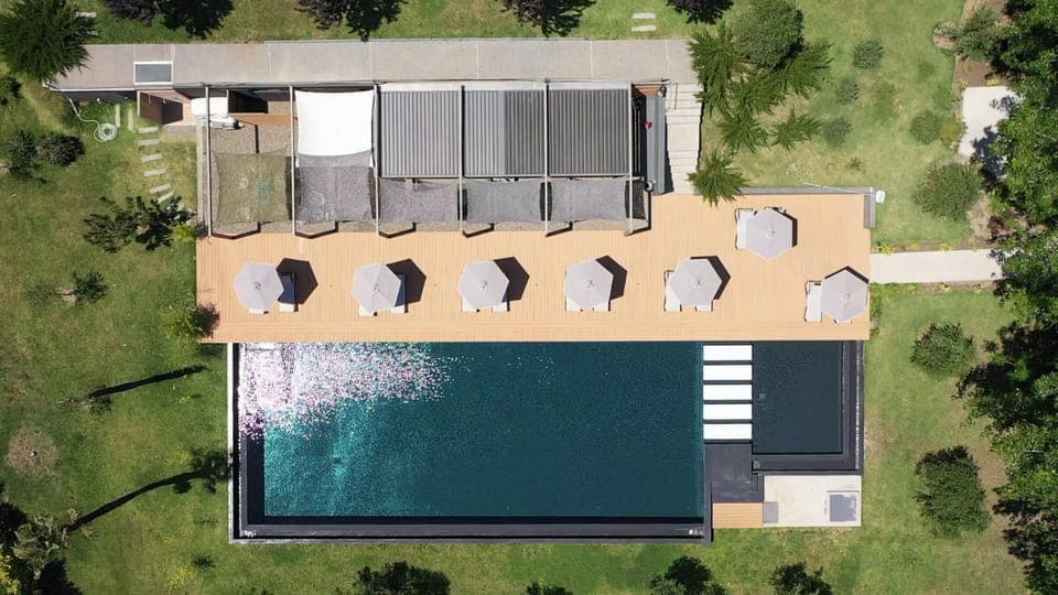Property building, Bird's eye view, Swimming pool