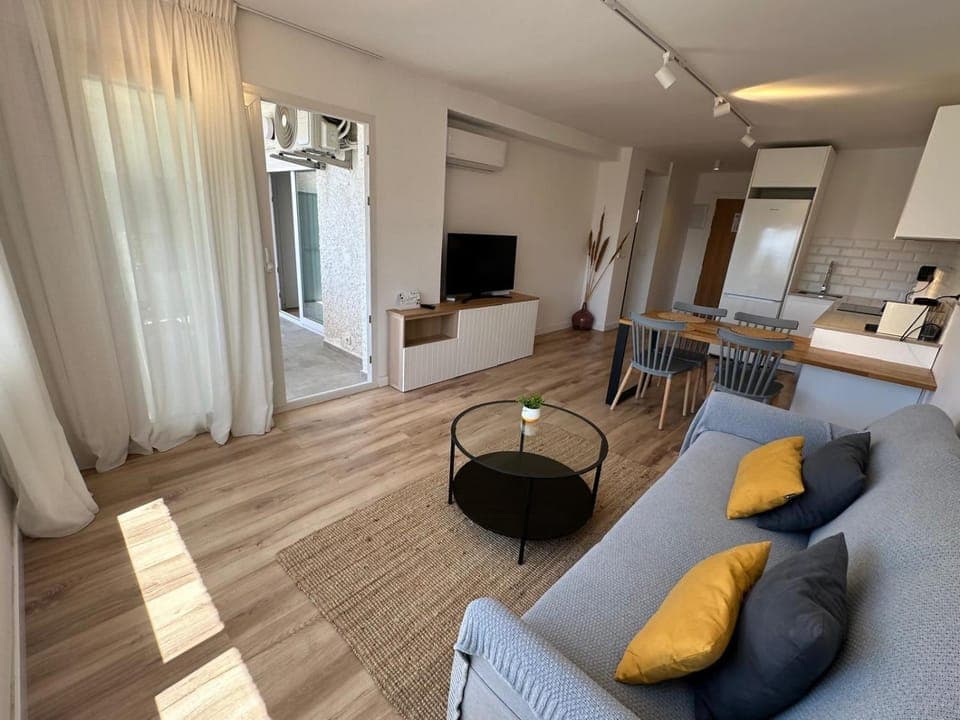 Apartamento frente al mar, piscina y parking Apartment in Villajoyosa