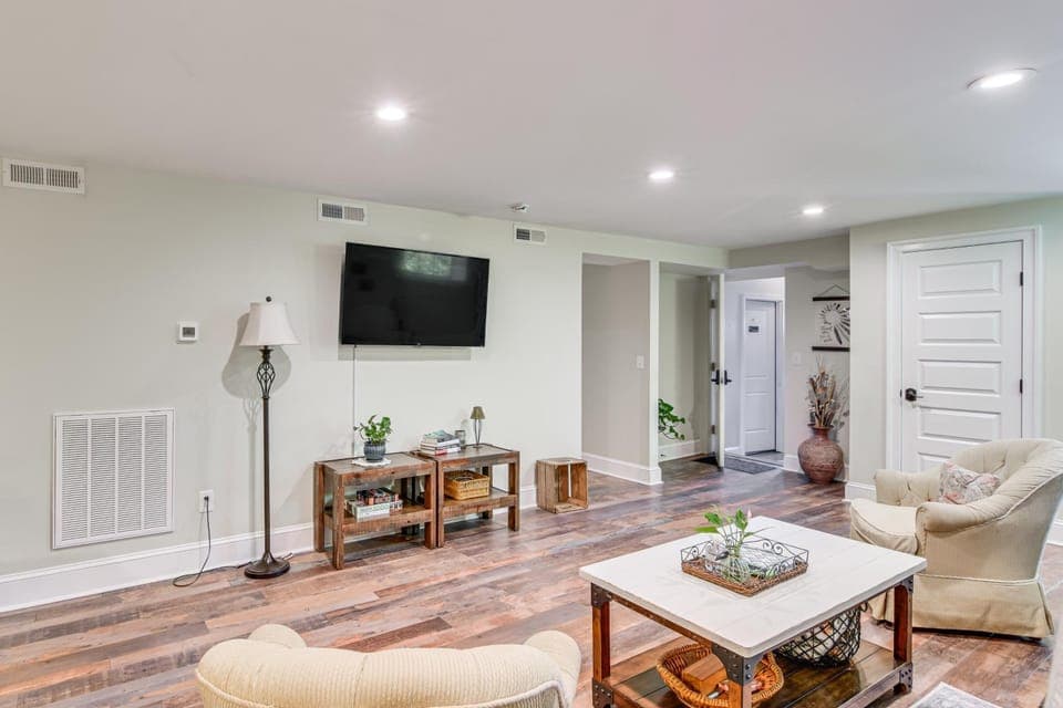 Explore Historic Dtwn Staunton! Walkable Apartment Apartment in Staunton