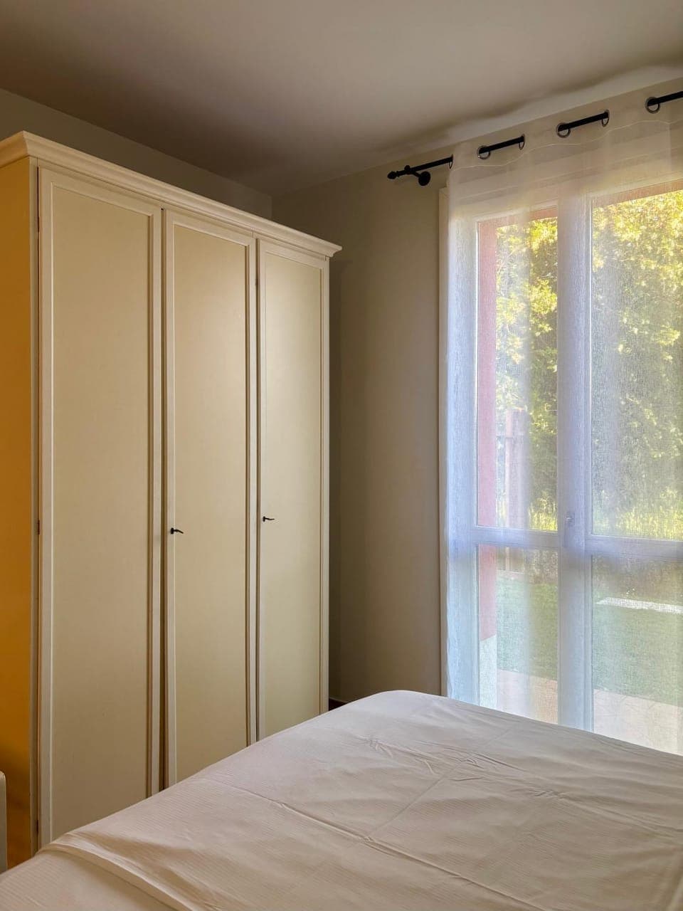 Bedroom, wardrobe