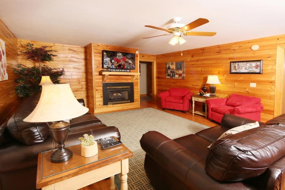 Comfy Condo perfect for your mountain getaway Apartment in Pigeon Forge