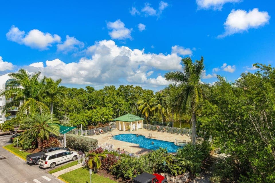 KWSS204 Sunrise Suites - Barbados Suite 204 House in Stock Island