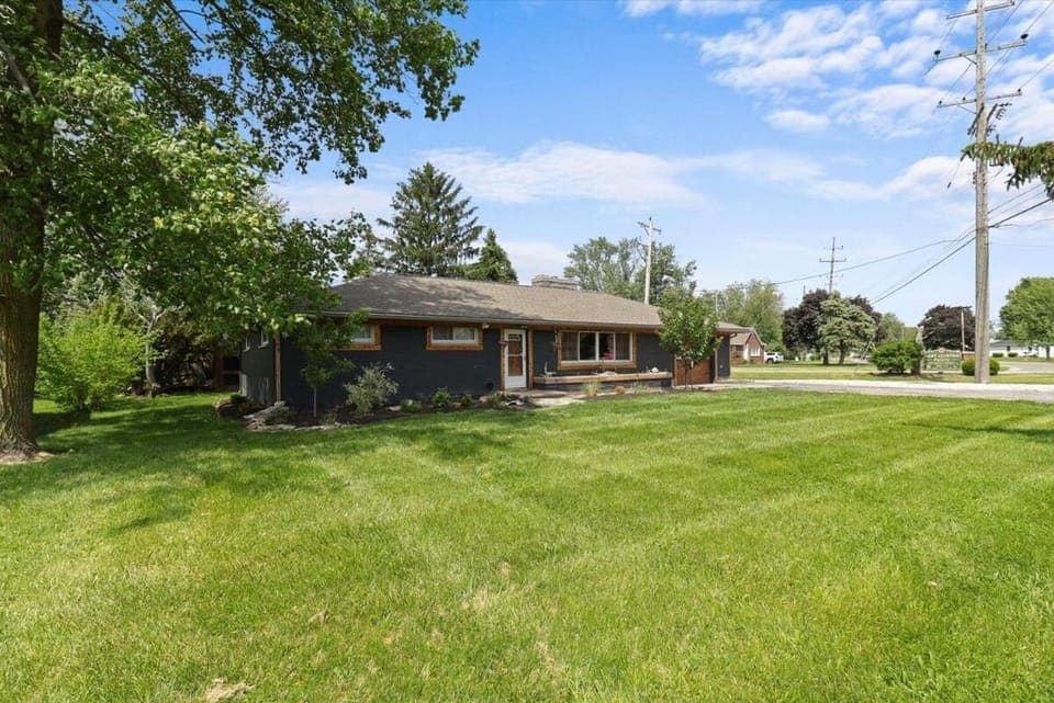 Port Clinton Retreat with Hot Tub & Fire Pit House in Port Clinton