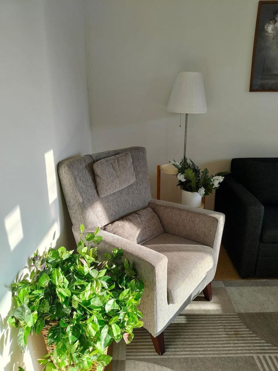 Centrally-located apartment next to shopping center & Metro Apartment in Helsinki