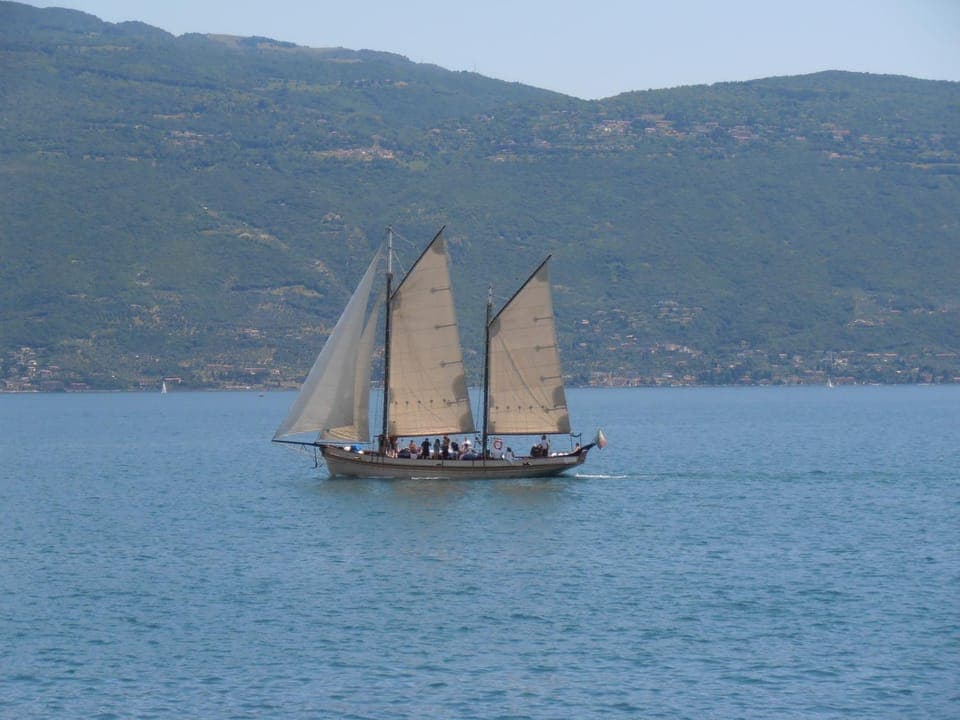 View (from property/room), Area and facilities