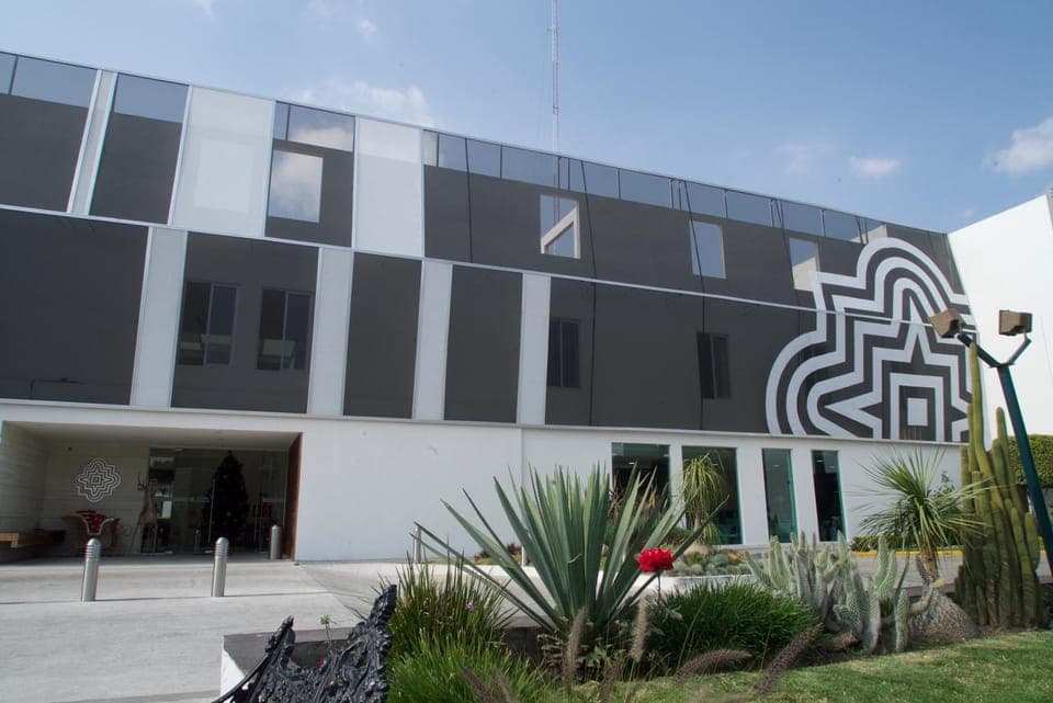 Property building, Facade/entrance, Property logo or sign