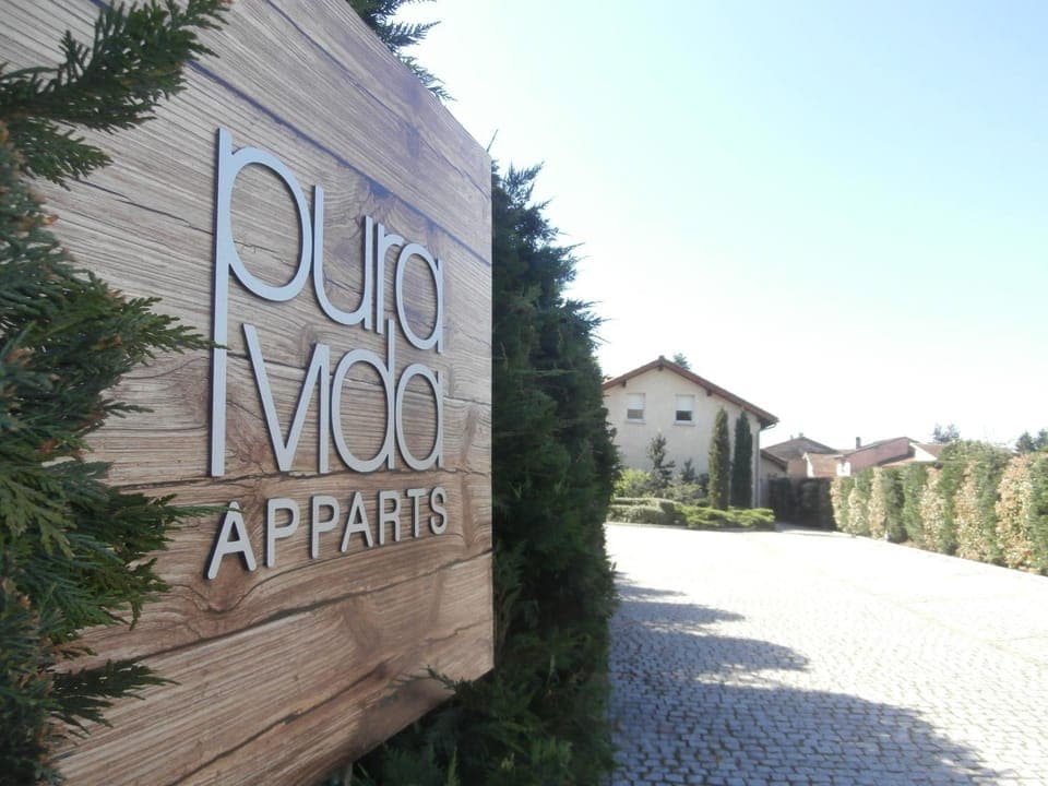 Day, Property logo or sign