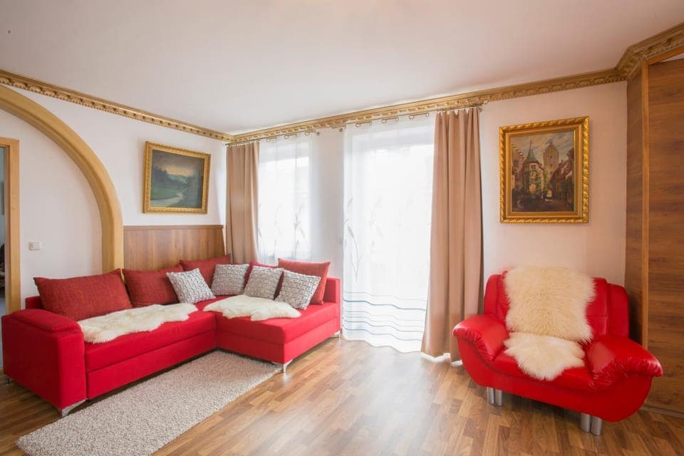 Living room, Decorative detail