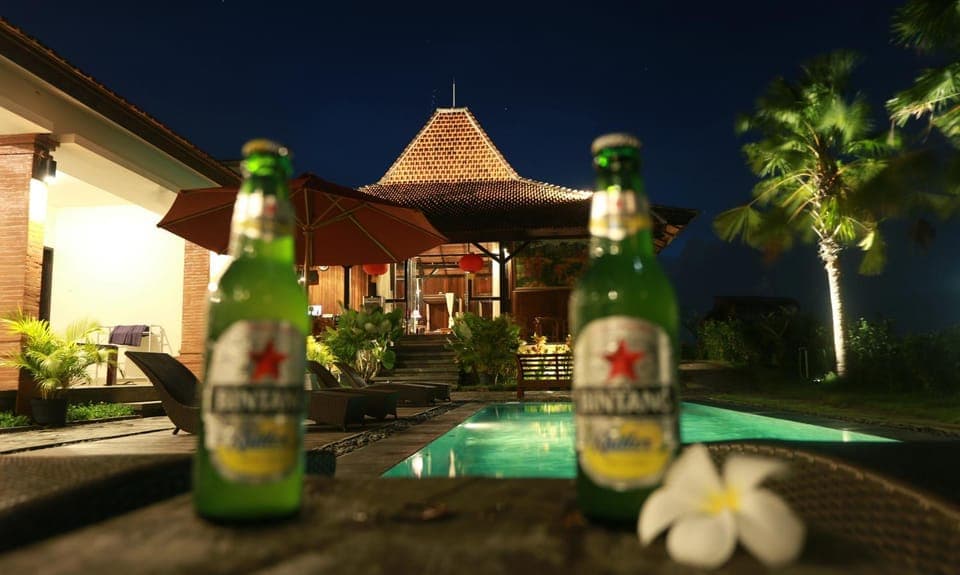 Pool view, Swimming pool