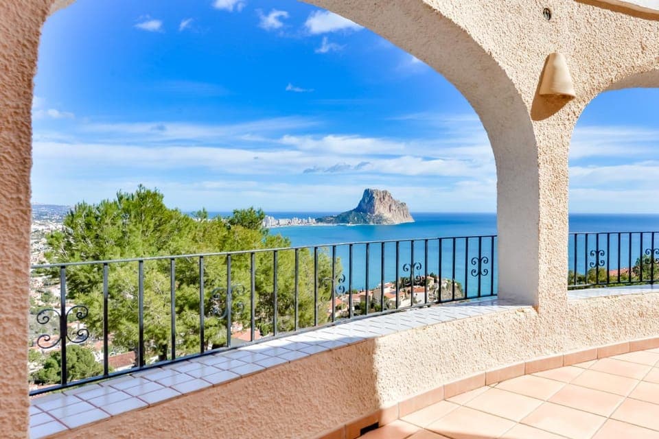 Nearby landmark, Balcony/Terrace, Sea view
