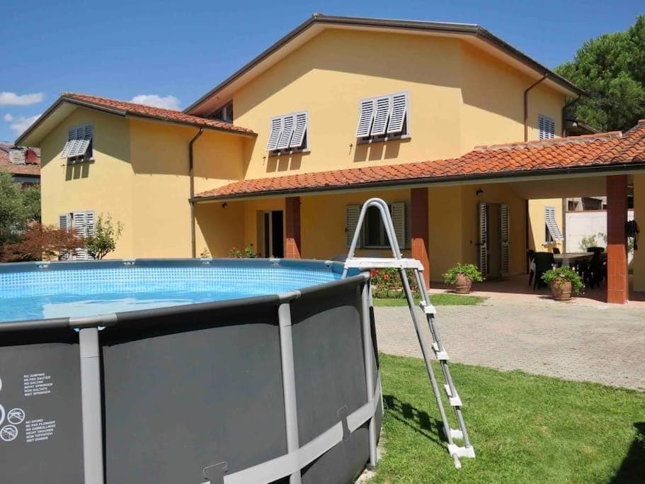 Property building, Swimming pool