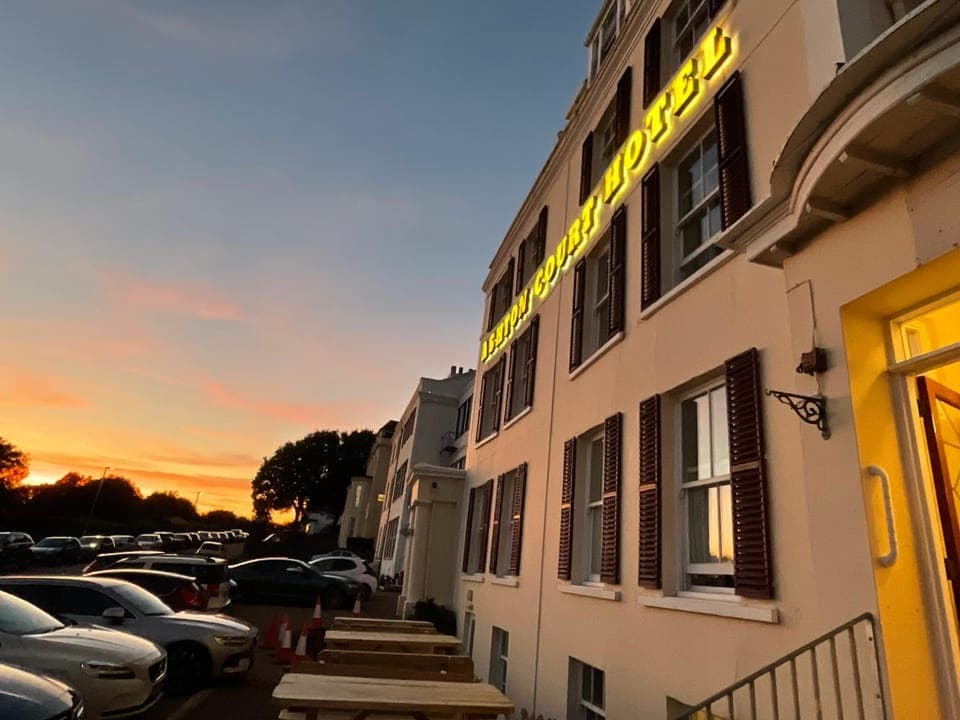 Property building, Sunset, Parking