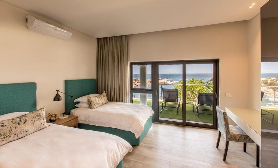Bed, Photo of the whole room, Bedroom, Sea view