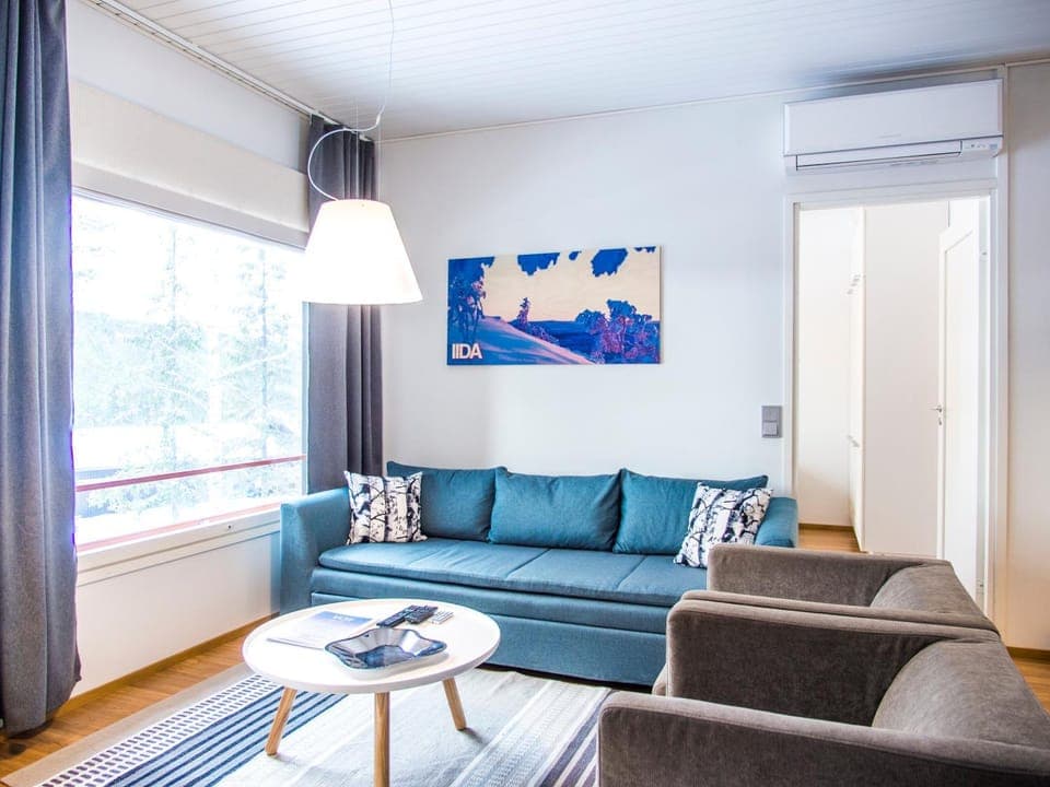 Living room, Photo of the whole room