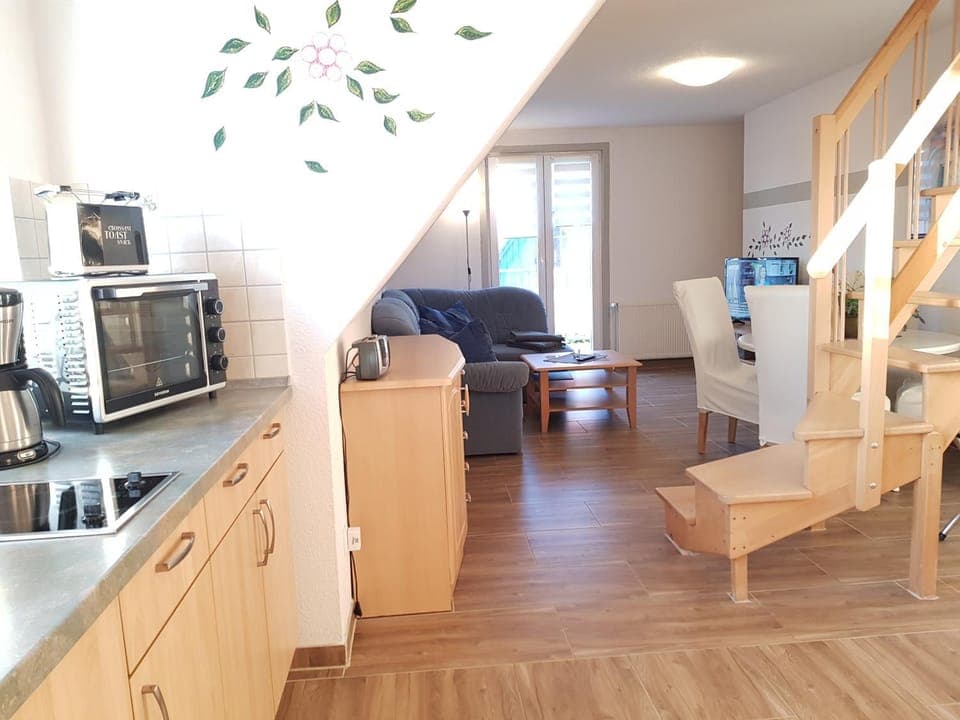 Kitchen or kitchenette, Living room