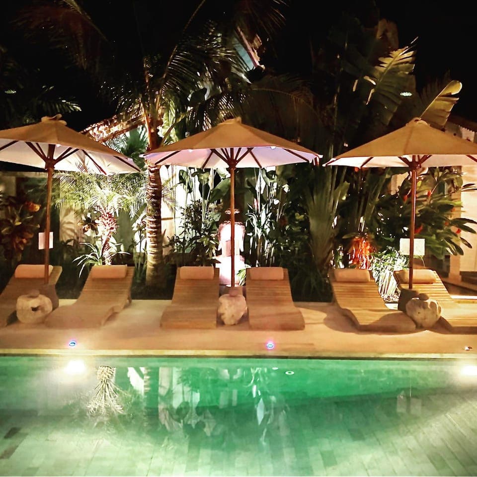 Solarium, Swimming pool