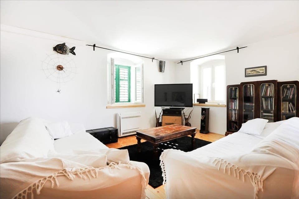 Property building, Living room